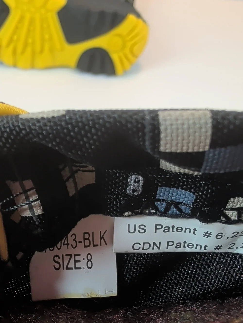 Kamik Black and Yellow Kids Waterproof Winter Boots with Geometric Print Size 8
